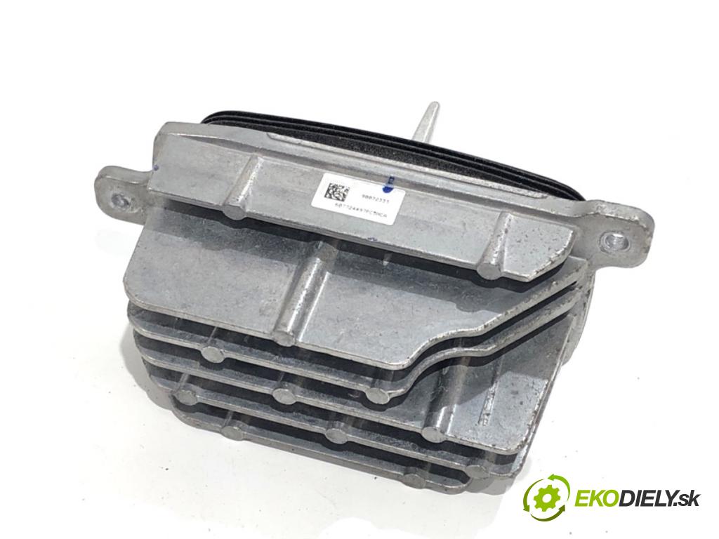 RENAULT MEGANE IV liftback 2016 151 kW 1.6 TCe 205 (B9MV) 1618 modul LED pravý 90062632