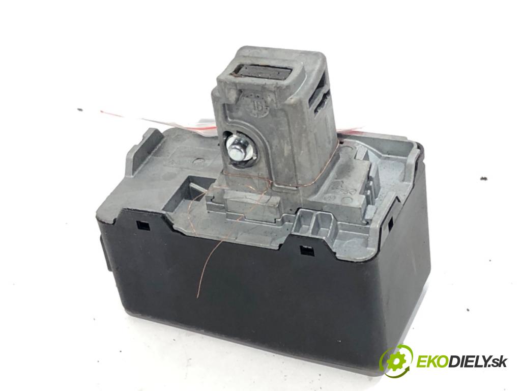 RENAULT MEGANE IV liftback 2016 151 kW 1.6 TCe 205 (B9MV) 1618 blokáda volantu 487001452R (Řízení ostatní)