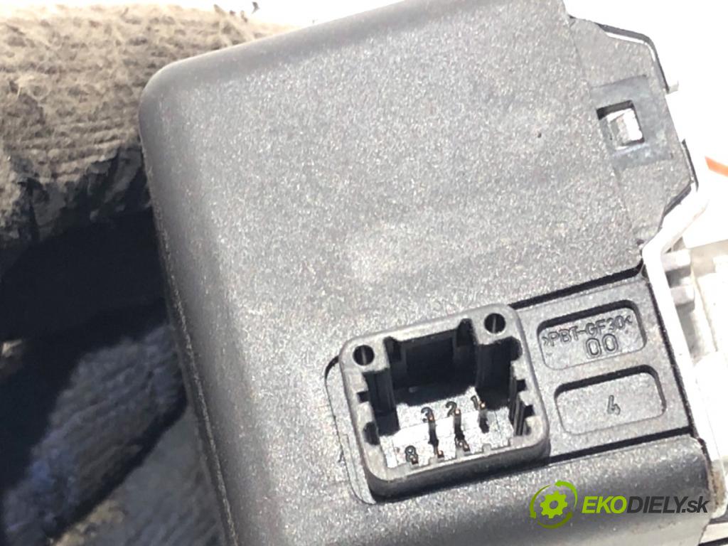 RENAULT MEGANE IV liftback 2016 151 kW 1.6 TCe 205 (B9MV) 1618 blokáda volantu 487001452R (Řízení ostatní)