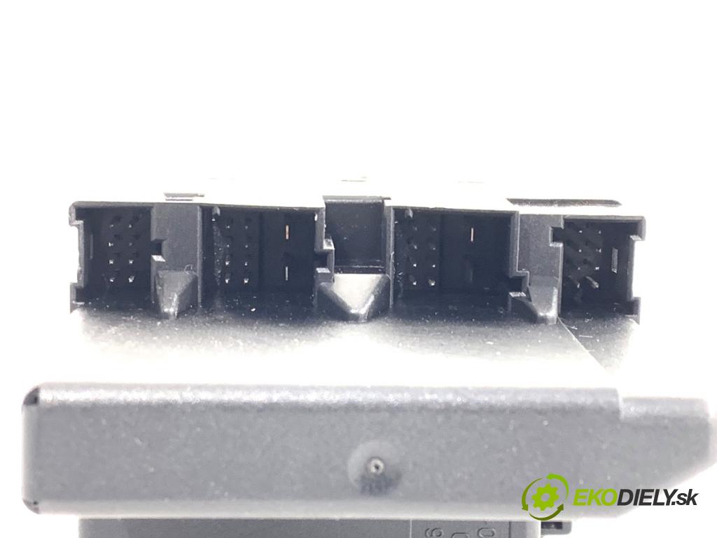 MERCEDES-BENZ CL203 coupe 2002 120 kW C 200 Kompressor (203.742) 1796 spinačka 2035450508 (Spínacia skrinka)