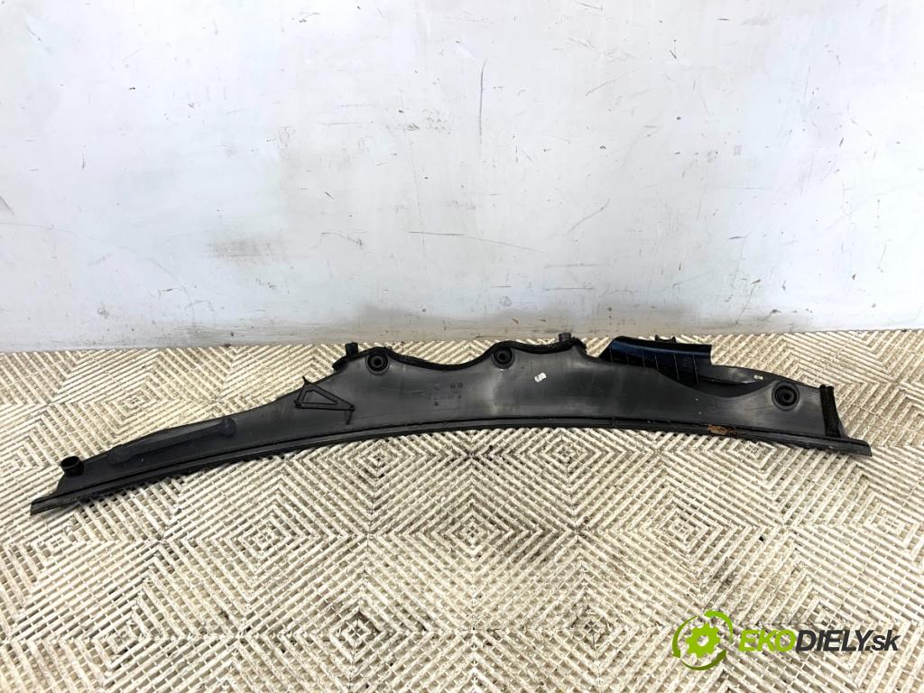 MERCEDES-BENZ CL203 coupe 2002 120 kW C 200 Kompressor (203.742) 1796 Torpédo, plast pod čelné okno 2038300813 (Torpédo (plast pod čelným sklom))