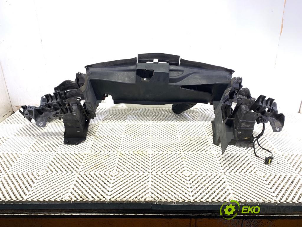 MERCEDES-BENZ W245 liftback 2006 80 kW B 180 CDI (245.207) 1991 držák přední část  (Přední výztuha)