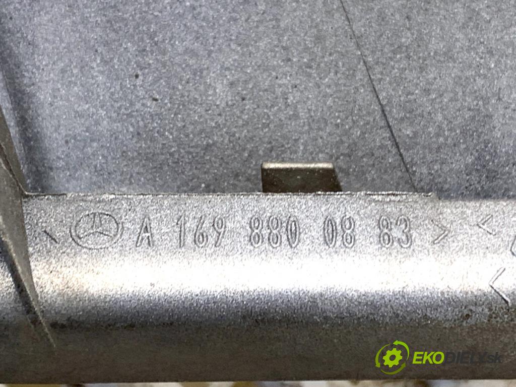 MERCEDES-BENZ W245 liftback 2006 80 kW B 180 CDI (245.207) 1991 mřížka maska A1698800883 (Přední mřížka (maska chladiče))