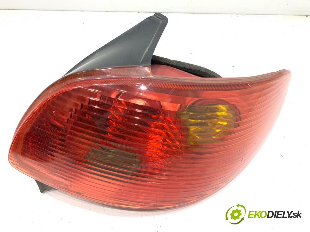 PEUGEOT 206 liftback 2006 80 kW 1.6 16V 1587 světlo pravý zadní část