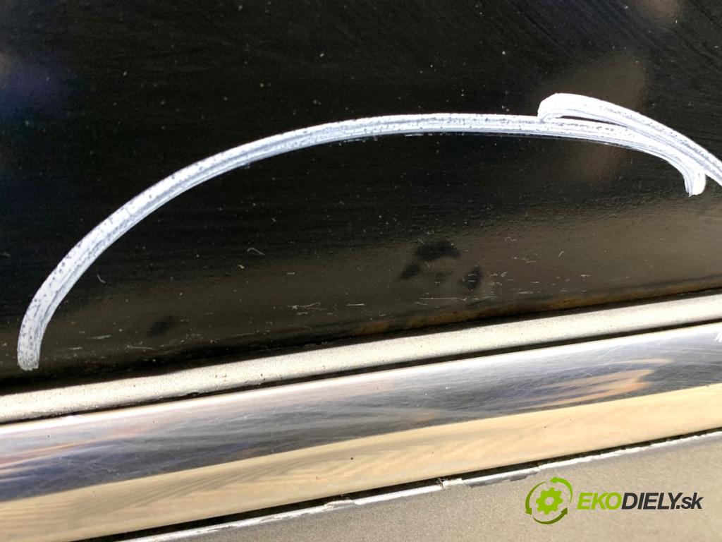 SSANGYONG CHAIRMAN sedan 2000 165 kW 3.2 3199 dveře pravý přední část