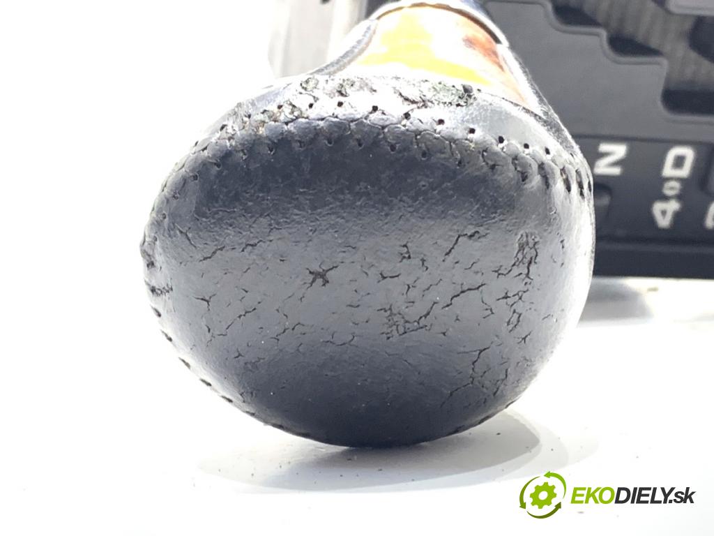 SSANGYONG CHAIRMAN sedan 2000 165 kW 3.2 3199 Kulisa A1402670837 (Rýchlostná páka (kulisa))