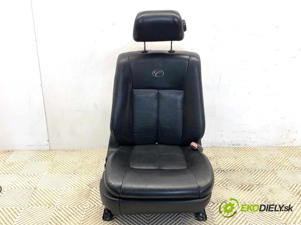 SSANGYONG CHAIRMAN sedan 2000 165 kW 3.2 3199 sedadlo pravý přední část 