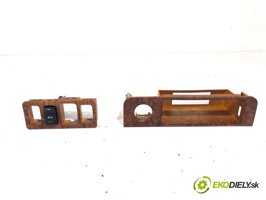 SSANGYONG CHAIRMAN sedan 2000 165 kW 3.2 3199 lišty kryt 76550-11002 (Lišta)