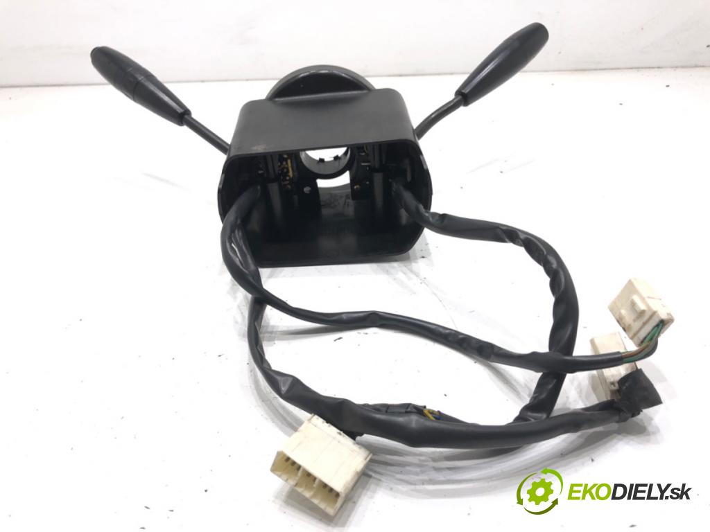 SSANGYONG CHAIRMAN sedan 2000 165 kW 3.2 3199 Prepínač kombinovaný  (Prepínacie páčky pod volantom)