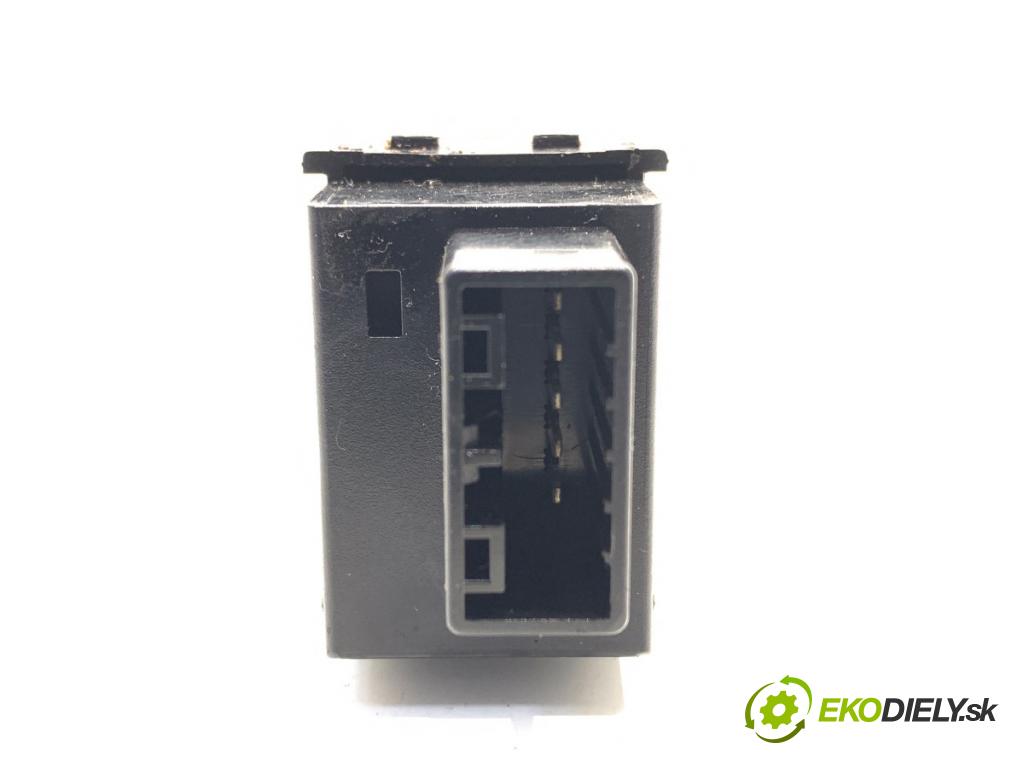 SSANGYONG CHAIRMAN sedan 2000 165 kW 3.2 3199 Prepínač nastavenia svetiel 81360-11000 (Prepínacie páčky pod volantom)