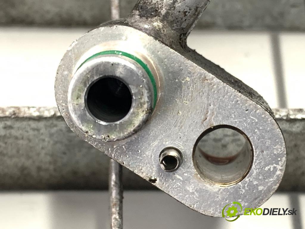 SSANGYONG CHAIRMAN sedan 2000 165 kW 3.2 3199 rúrka klimatizácie  (Rúrka klimatizácie)