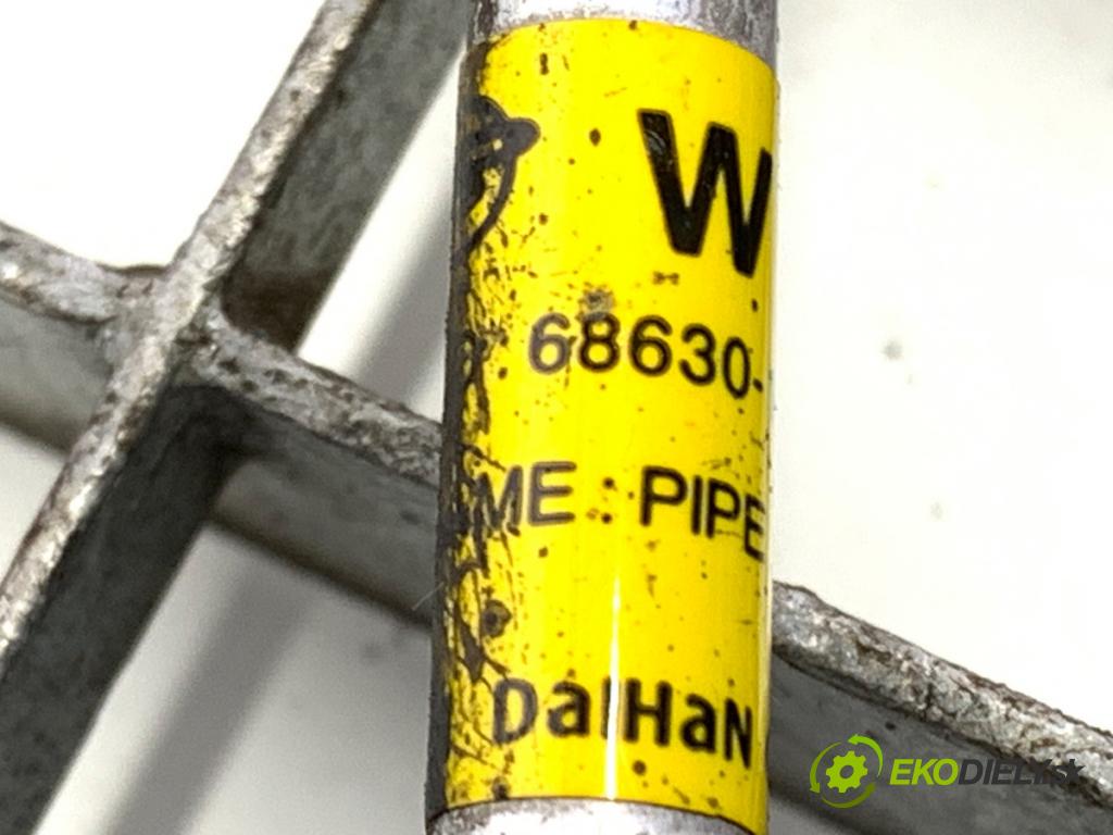 SSANGYONG CHAIRMAN sedan 2000 165 kW 3.2 3199 rúrka klimatizácie  (Rúrka klimatizácie)