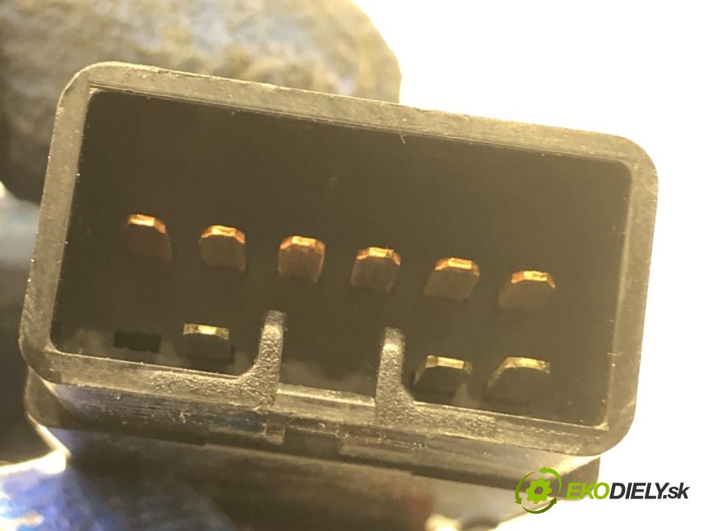 SSANGYONG CHAIRMAN sedan 2000 165 kW 3.2 3199 Spínač svetiel výstražných (núdzových)  (Prepínacie páčky pod volantom)