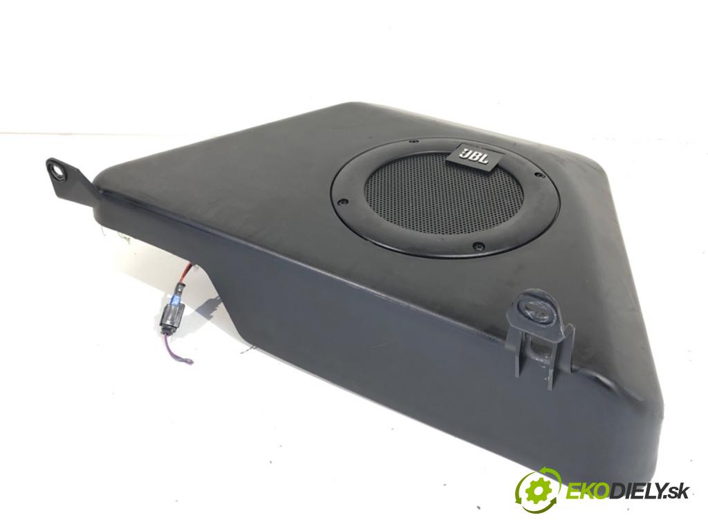 PEUGEOT 206 liftback 2006 80 kW 1.6 16V 1587 subwoofer 96485200XT (Audio zařízení)