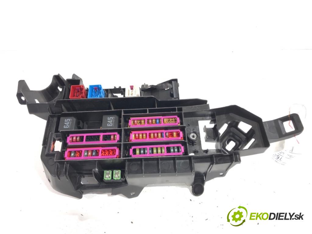 AUDI Q5 FY SUV 2018 140 kW 40 TDI quattro 1968 skříňka poistková 80A971845A (Pojistková skříňka)