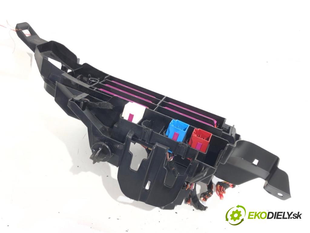 AUDI Q5 FY SUV 2018 140 kW 40 TDI quattro 1968 skříňka poistková 80A971845A (Pojistková skříňka)