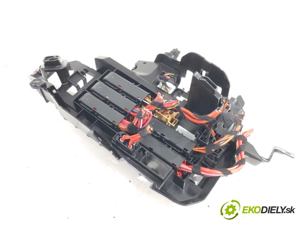 AUDI Q5 FY SUV 2018 140 kW 40 TDI quattro 1968 skříňka poistková 80A971845A (Pojistková skříňka)