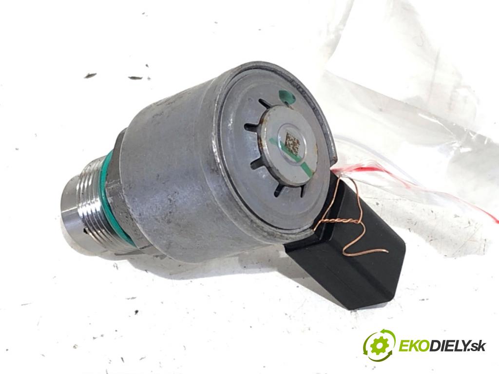 AUDI Q5 FY SUV 2018 140 kW 40 TDI quattro 1968 Snímač tlaku paliva 04L130764C (Snímač)