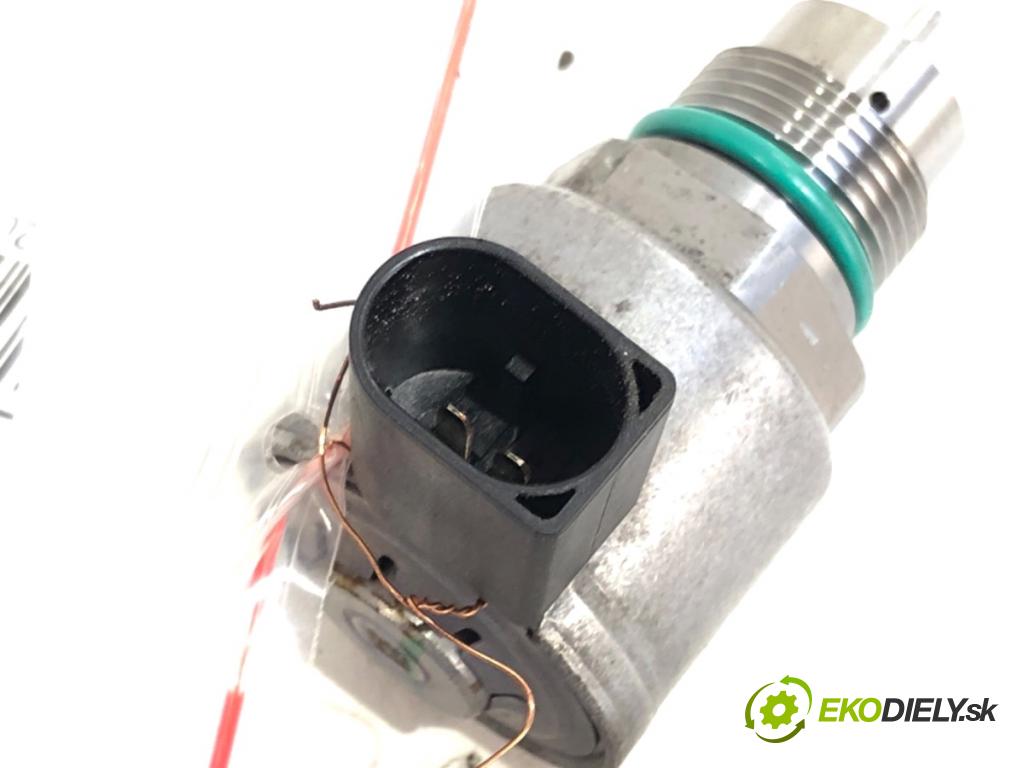 AUDI Q5 FY SUV 2018 140 kW 40 TDI quattro 1968 Snímač tlaku paliva 04L130764C (Snímač)