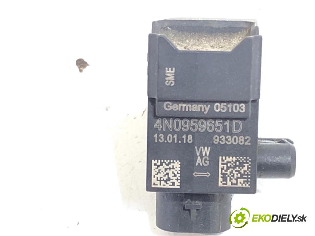 AUDI Q5 FY SUV 2018 140 kW 40 TDI quattro 1968 Snímač nárazu 4N0959651D (Snímač nárazu)