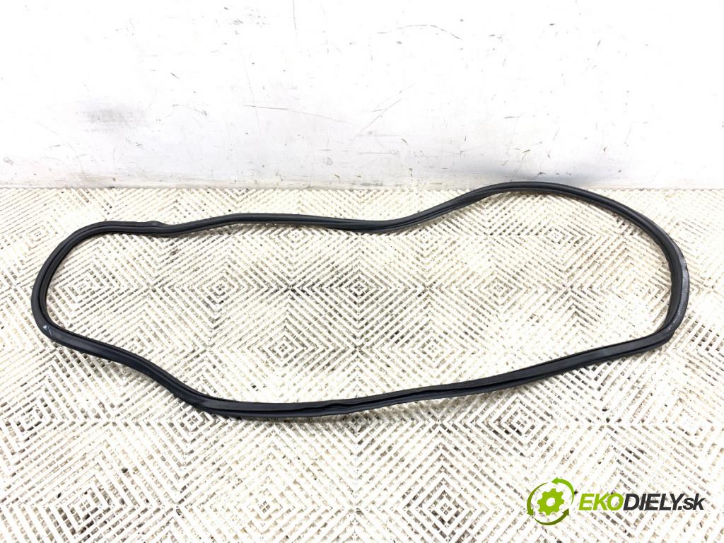 AUDI Q5 FY SUV 2018 140 kW 40 TDI quattro 1968 tesnenie Dvere predný ľavá strana 80A831721B