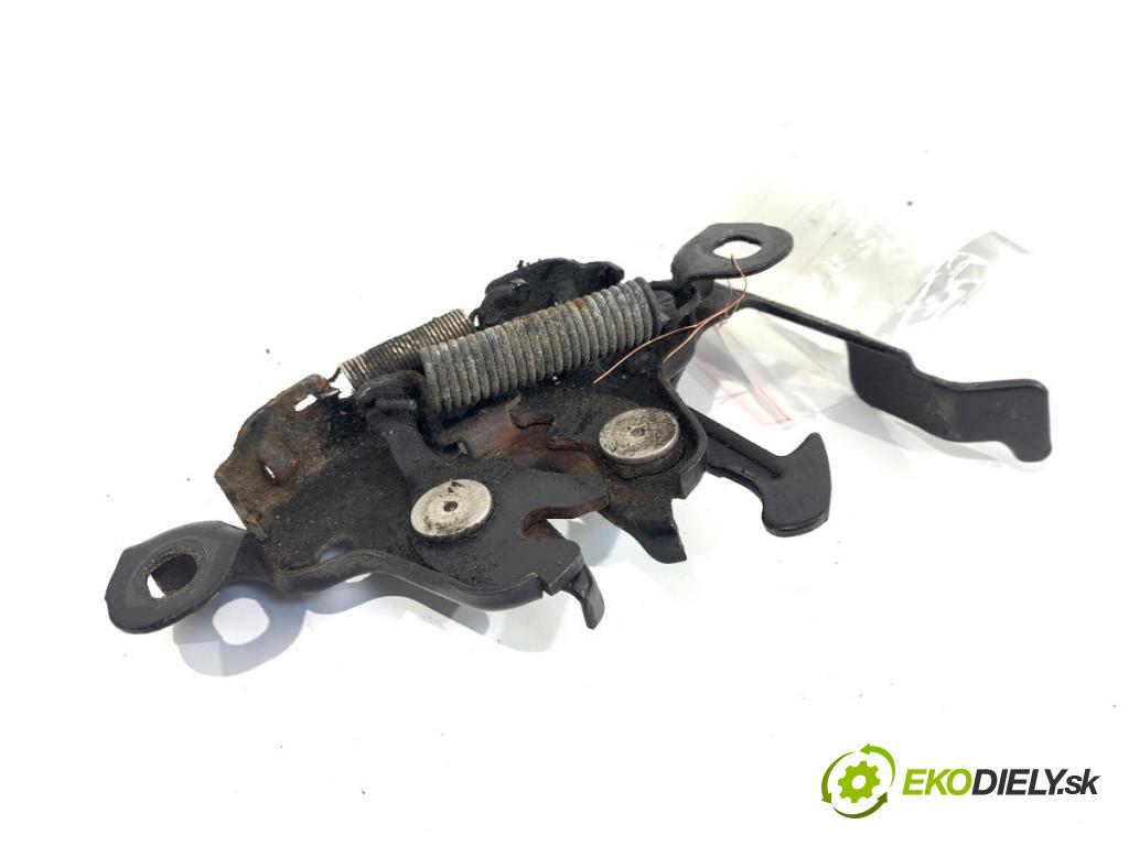 NISSAN QASHQAI J10 SUV 2009 84 kW 1.6 1598 zámok kapoty přední část 