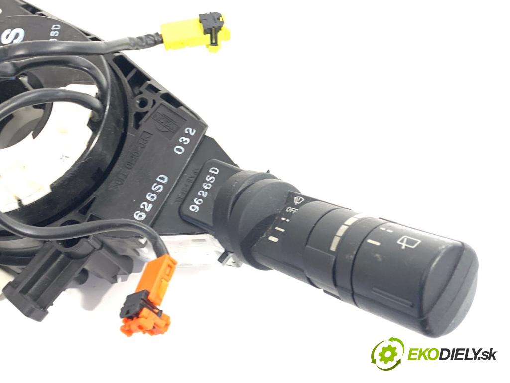 NISSAN QASHQAI J10 SUV 2009 84 kW 1.6 1598 Prepínač kombinovaný 47945JD000 (Prepínacie páčky pod volantom)