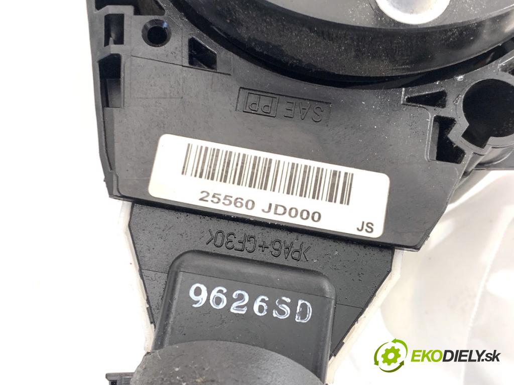 NISSAN QASHQAI J10 SUV 2009 84 kW 1.6 1598 Prepínač kombinovaný 47945JD000 (Prepínacie páčky pod volantom)