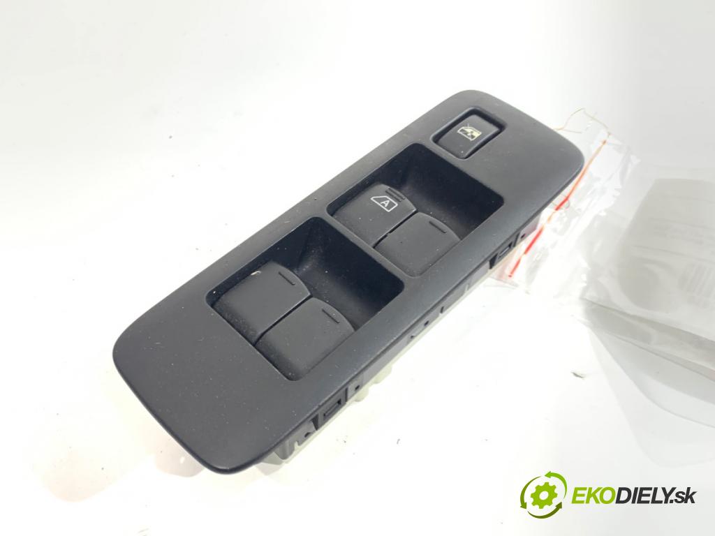 NISSAN QASHQAI J10 SUV 2009 84 kW 1.6 1598 Prepínač okien 25401JD00B (Prepínacie páčky pod volantom)