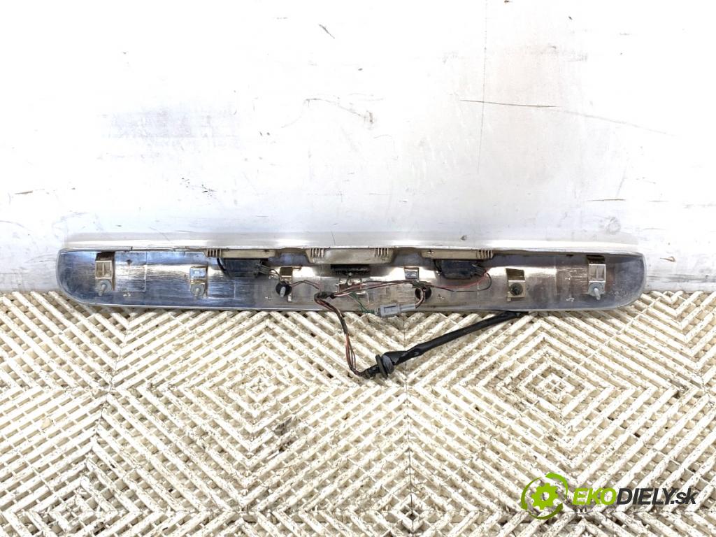 NISSAN QASHQAI J10 SUV 2009 84 kW 1.6 1598 lišta dveří zadní část
