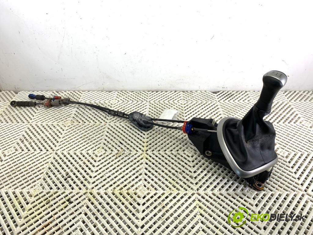 NISSAN QASHQAI J10 SUV 2009 84 kW 1.6 1598 Kulisa  (Rýchlostná páka (kulisa))