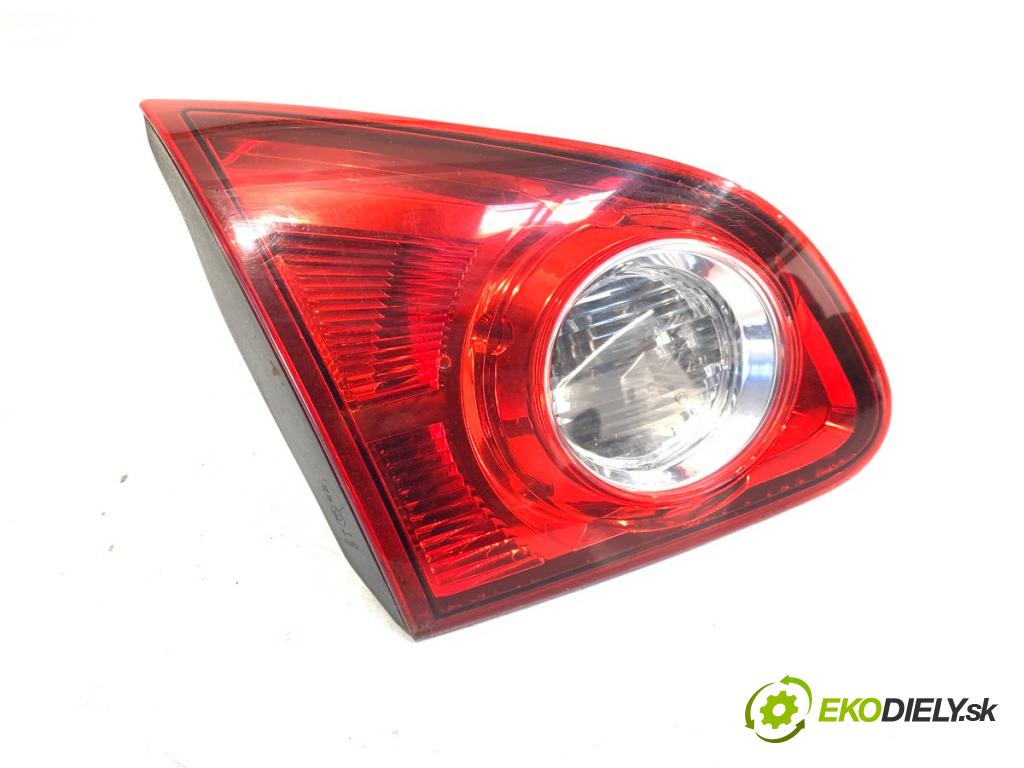 NISSAN QASHQAI J10 SUV 2009 84 kW 1.6 1598 světlo zadní část levá strana vnitřní  (Klika dveří ostatní)