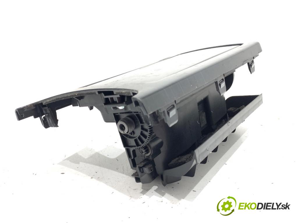 MAZDA 6 GH liftback 2008 108 kW 2.0 MZR (GHEFS) 1999 Držiak na nápoje GS1D-64361 (Držiak (úchyt) na nápoje)