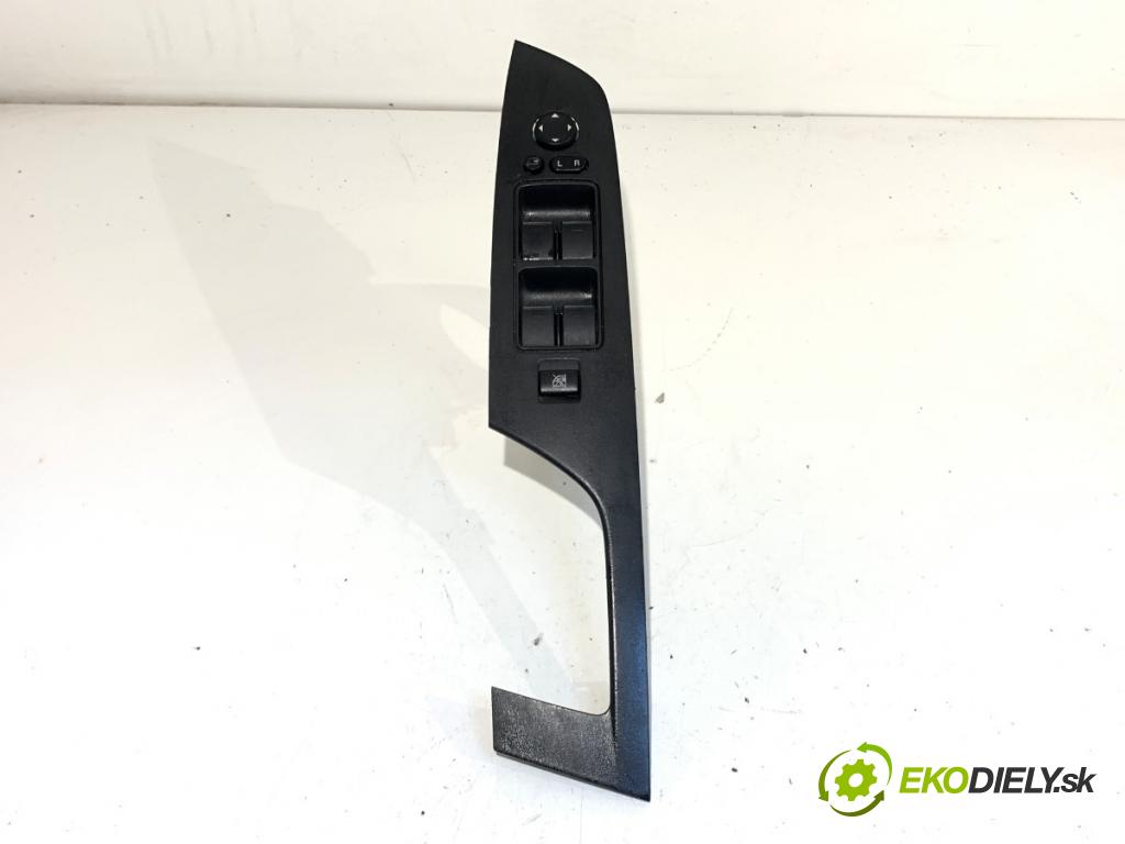 MAZDA 6 GH liftback 2008 108 kW 2.0 MZR (GHEFS) 1999 Prepínač okien GS1D684L6 (Prepínacie páčky pod volantom)