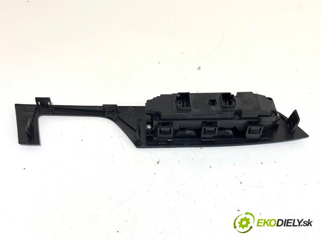 MAZDA 6 GH liftback 2008 108 kW 2.0 MZR (GHEFS) 1999 Prepínač okien GS1D684L6 (Prepínacie páčky pod volantom)