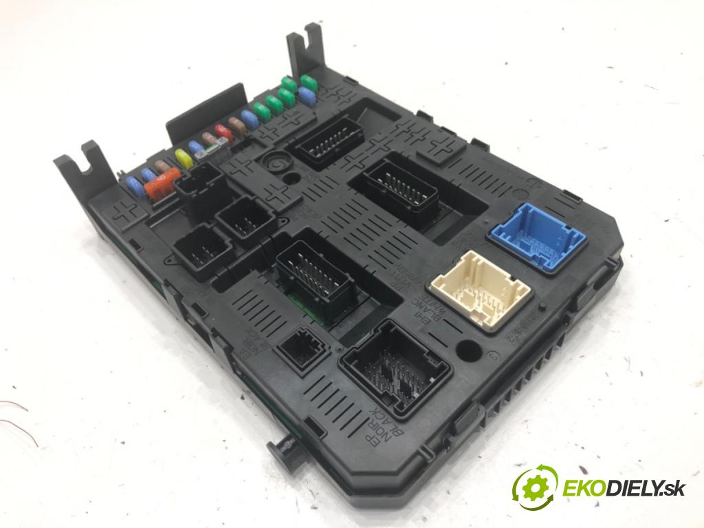 CITROEN BERLINGO II nadwozie wielkoprzestrzenne (MPV) 2018 88 kW 1.6 BlueHDi 120 1560 modul BSI 9812189480 (Pojistková skříňka)