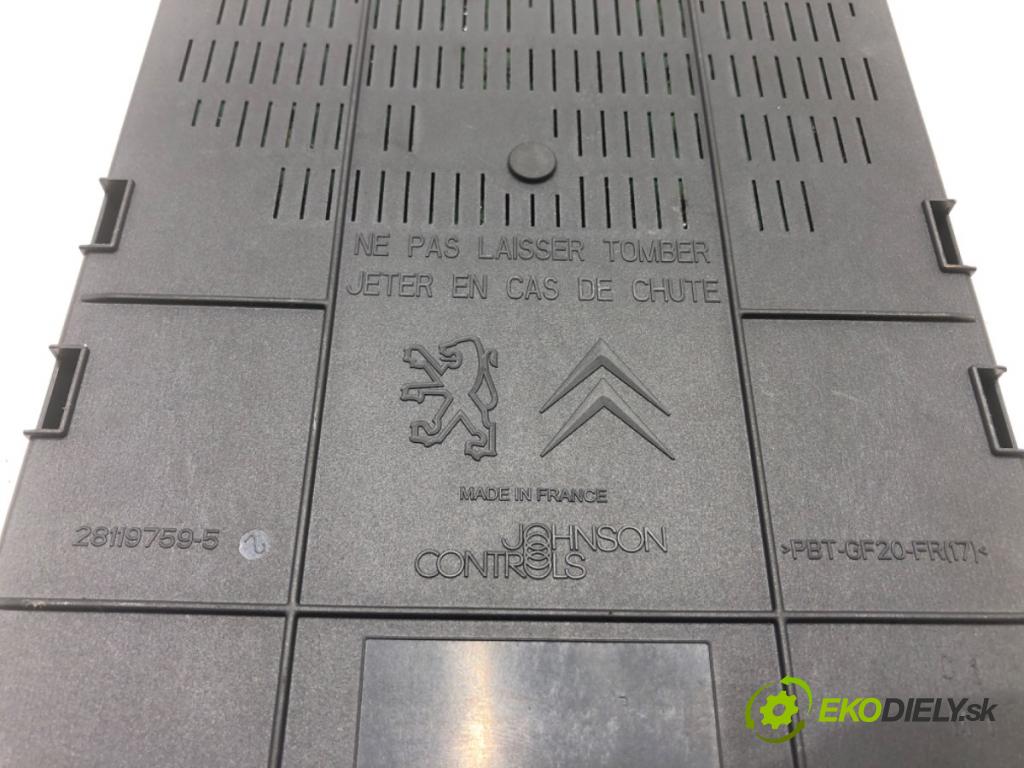 CITROEN BERLINGO II nadwozie wielkoprzestrzenne (MPV) 2018 88 kW 1.6 BlueHDi 120 1560 modul BSI 9812189480 (Pojistková skříňka)