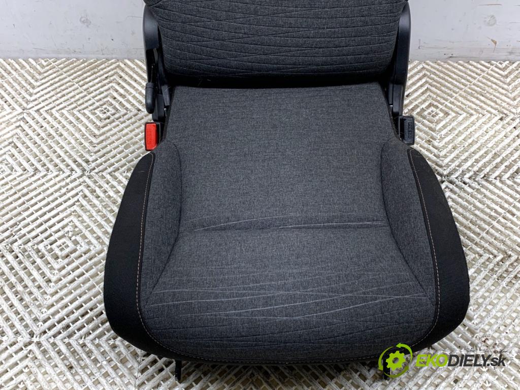 CITROEN BERLINGO II nadwozie wielkoprzestrzenne (MPV) 2018 88 kW 1.6 BlueHDi 120 1560 Sedadlo zadný  (Sedadlo)