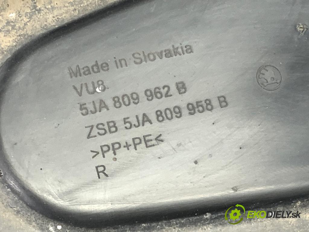 SKODA RAPID liftback 2018 85 kW 1.6 TDI 1598 podblatník pravý přední část 5JA809962B