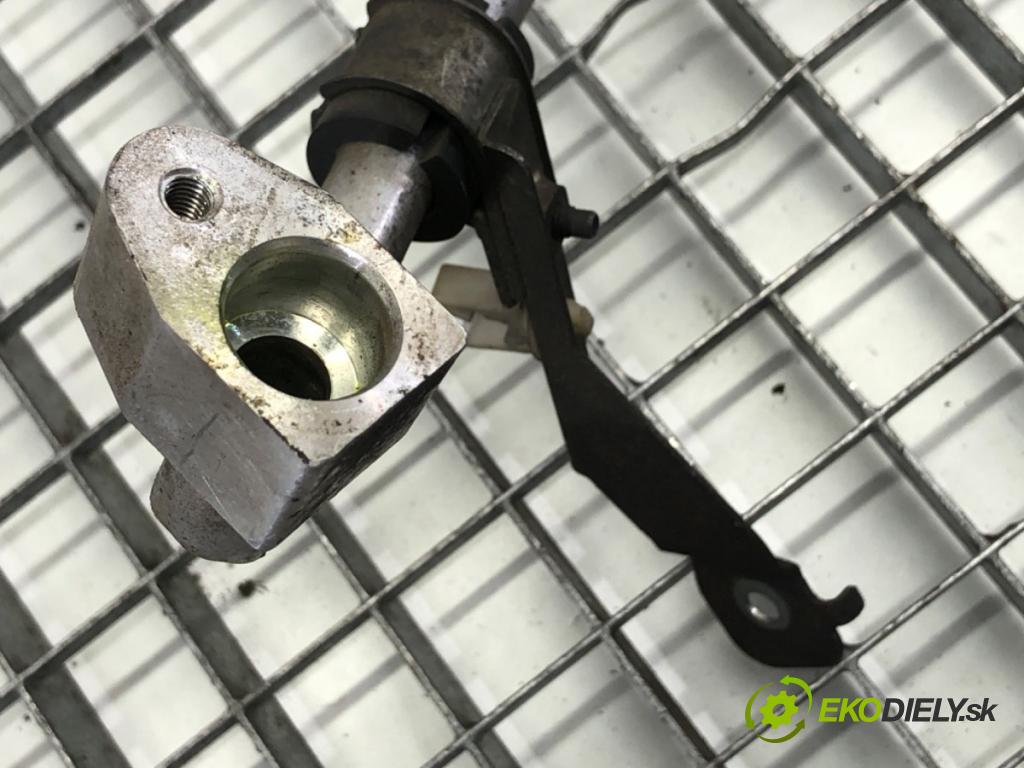 NISSAN QASHQAI J10 SUV 2007 78 kW 1.5 dCi 1461 rúrka klimatizácie  (Rúrka klimatizácie)