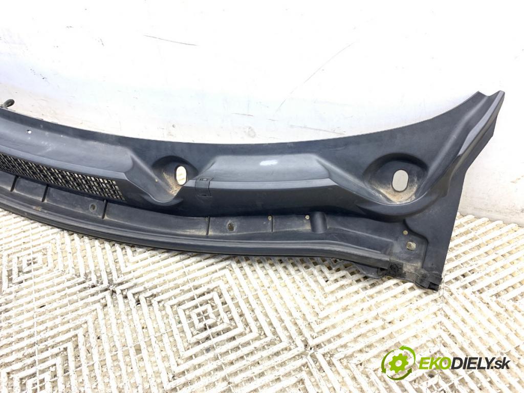 NISSAN QASHQAI J10 SUV 2007 78 kW 1.5 dCi 1461 Torpédo, plast pod čelné okno 66862-JD900 (Torpédo (plast pod čelným sklom))