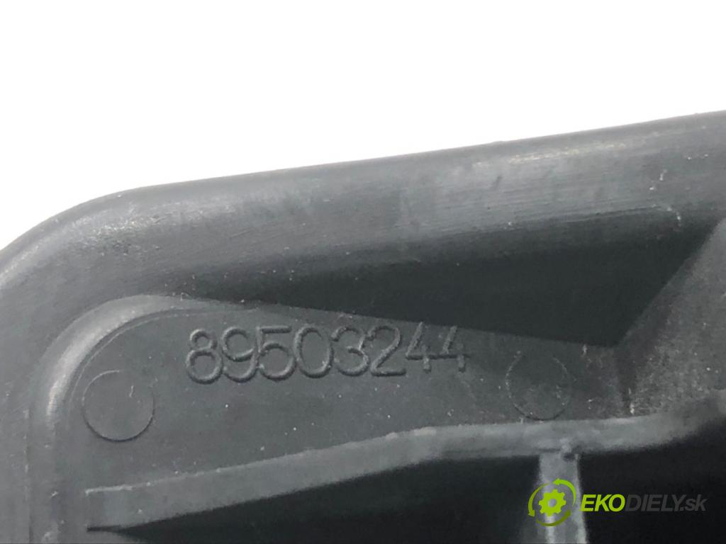 NISSAN QASHQAI J10 SUV 2007 78 kW 1.5 dCi 1461 vložka svetla pravý zadní část 89503244