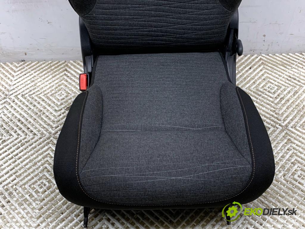 CITROEN BERLINGO II nadwozie wielkoprzestrzenne (MPV) 2018 88 kW 1.6 BlueHDi 120 1560 Sedadlo zadný  (Sedadlo)