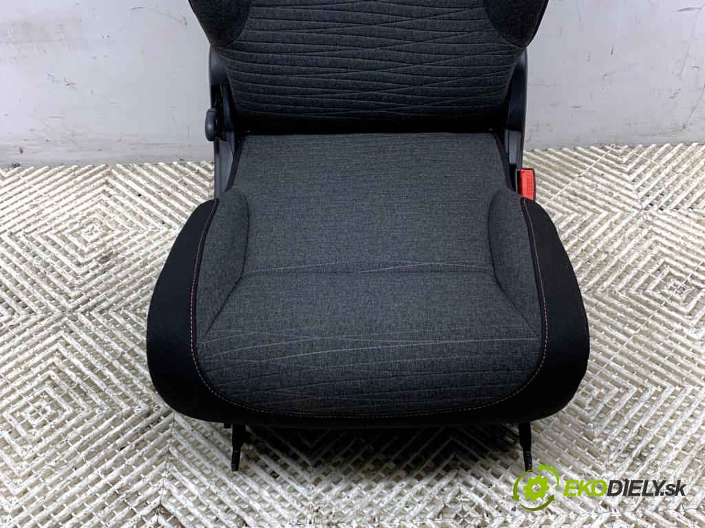 CITROEN BERLINGO II nadwozie wielkoprzestrzenne (MPV) 2018 88 kW 1.6 BlueHDi 120 1560 Sedadlo zadný  (Sedadlo)