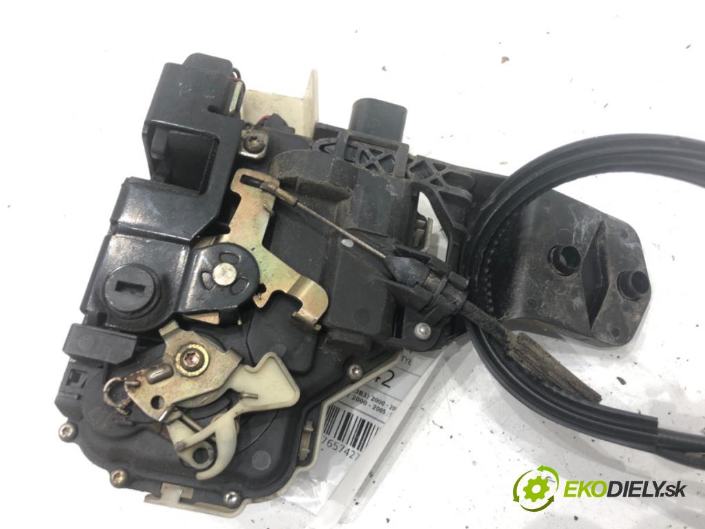 VW PASSAT B5 FL sedan 2000 74 kW 1.9 TDI 1896 zámok dveře pravý zadní část