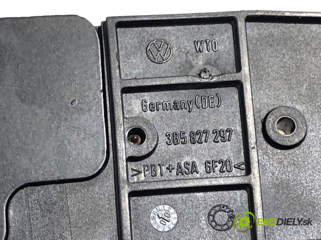VW PASSAT B5 FL sedan 2000 74 kW 1.9 TDI 1896 klika dveří zadní část 3B5827297