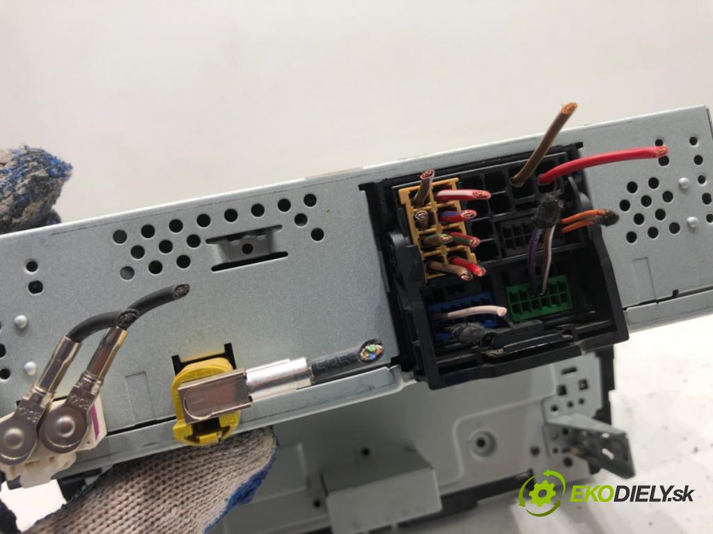 SKODA RAPID liftback 2018 85 kW 1.6 TDI 1598 RADIO 5JA035871C (Audio zariadenie)