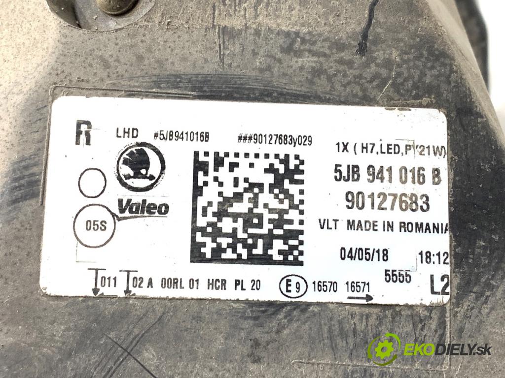 SKODA RAPID liftback 2018 85 kW 1.6 TDI 1598 světlomet pravý přední část 5JB941016B