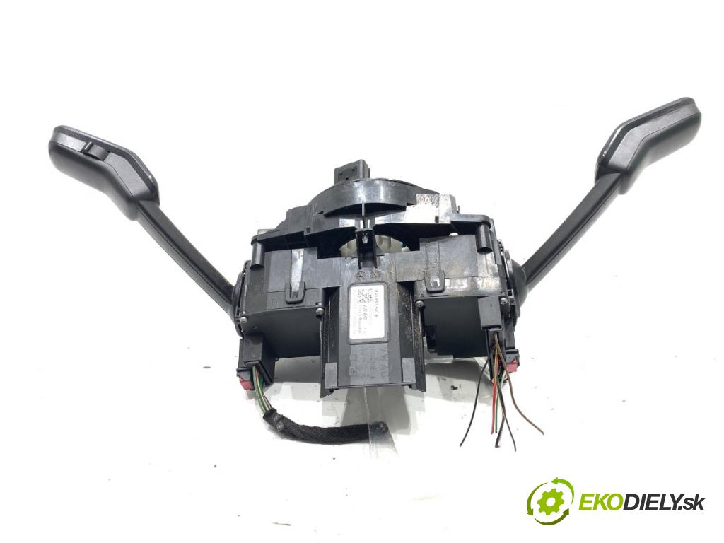 SKODA RAPID liftback 2018 85 kW 1.6 TDI 1598 Prepínač kombinovaný 2Q0953507E (Prepínacie páčky pod volantom)