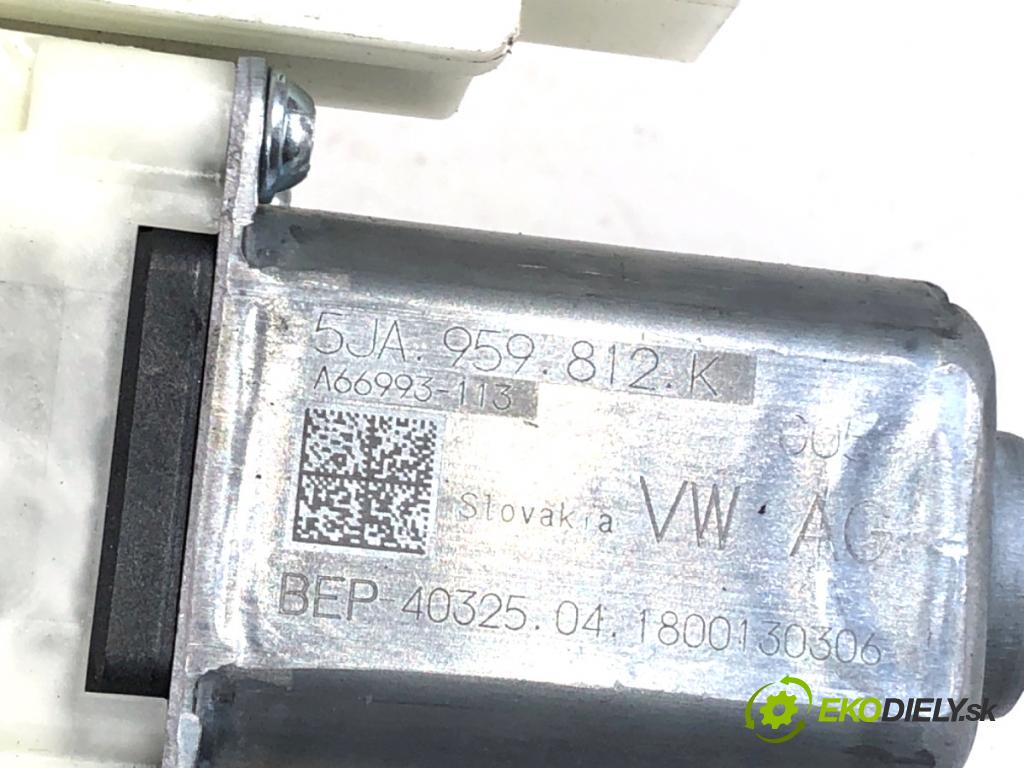 SKODA RAPID liftback 2018 85 kW 1.6 TDI 1598 mechanismus okna pravý přední část 5JA959812K